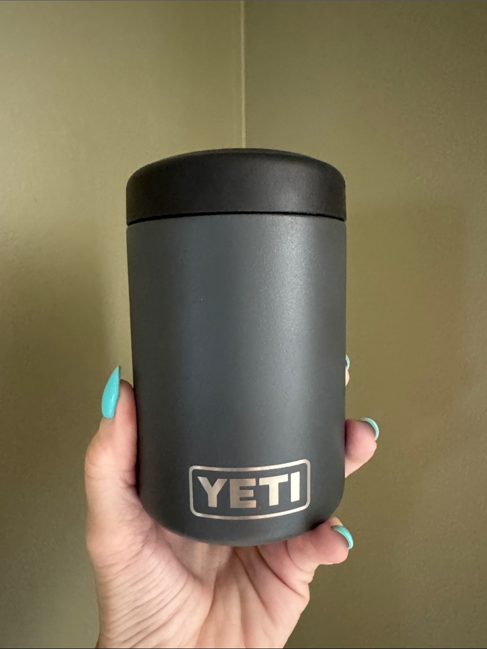 Yeti Charcoal Matte Can Insulator with Black Lid